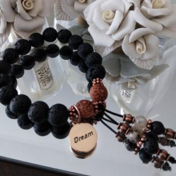 Women's Stretch Bracelet~Lava Beads with Dream Charm~Aromatherapy - Picture 1 of 3